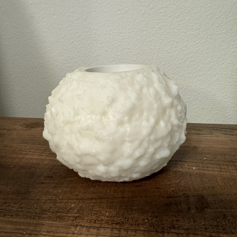 PartyLite Frosted Snowball Tealight Holder discountinued